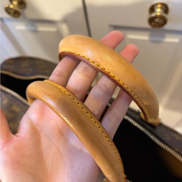 Final price - Louis Vuitton Keepall 45 Monogram Duffel Bag in Brown and Tan - Picture 12 of 15